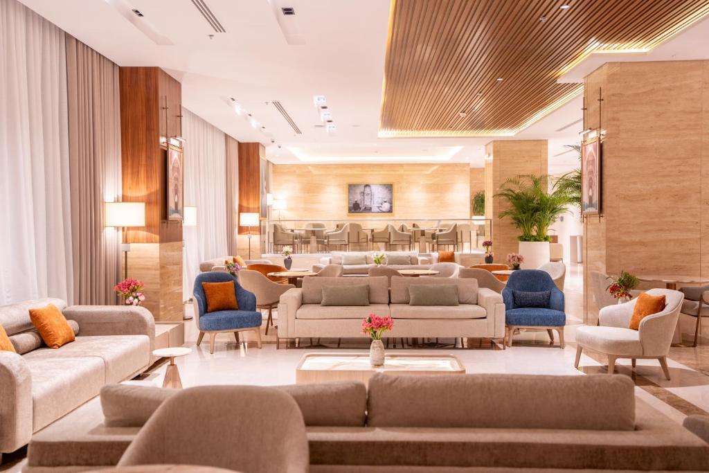 tharawat lobby 2